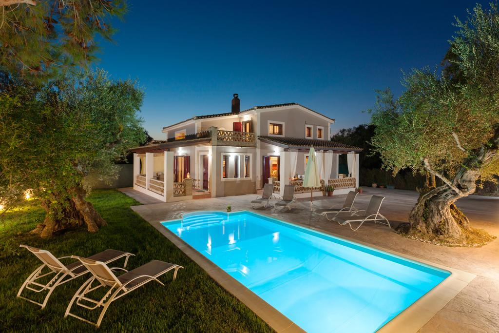 Evalexia Villa - Luxury Villa With Private Pool Near Laganas Perfect For Groups By Villa Mana Gers Kalamákion Dış mekan fotoğraf
