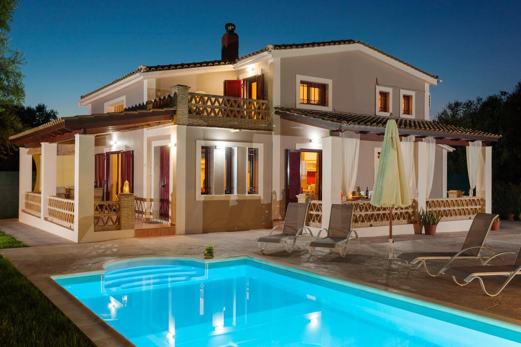 Evalexia Villa - Luxury Villa With Private Pool Near Laganas Perfect For Groups By Villa Mana Gers Kalamákion Dış mekan fotoğraf