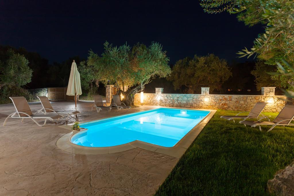 Evalexia Villa - Luxury Villa With Private Pool Near Laganas Perfect For Groups By Villa Mana Gers Kalamákion Dış mekan fotoğraf